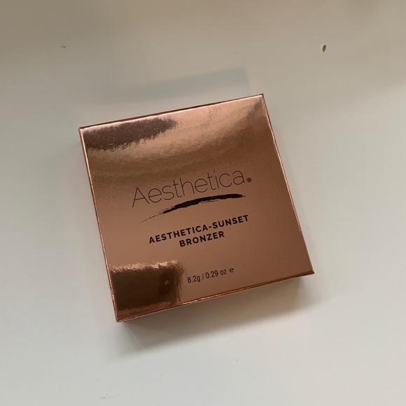 Bronzer - Picture 3 of 3